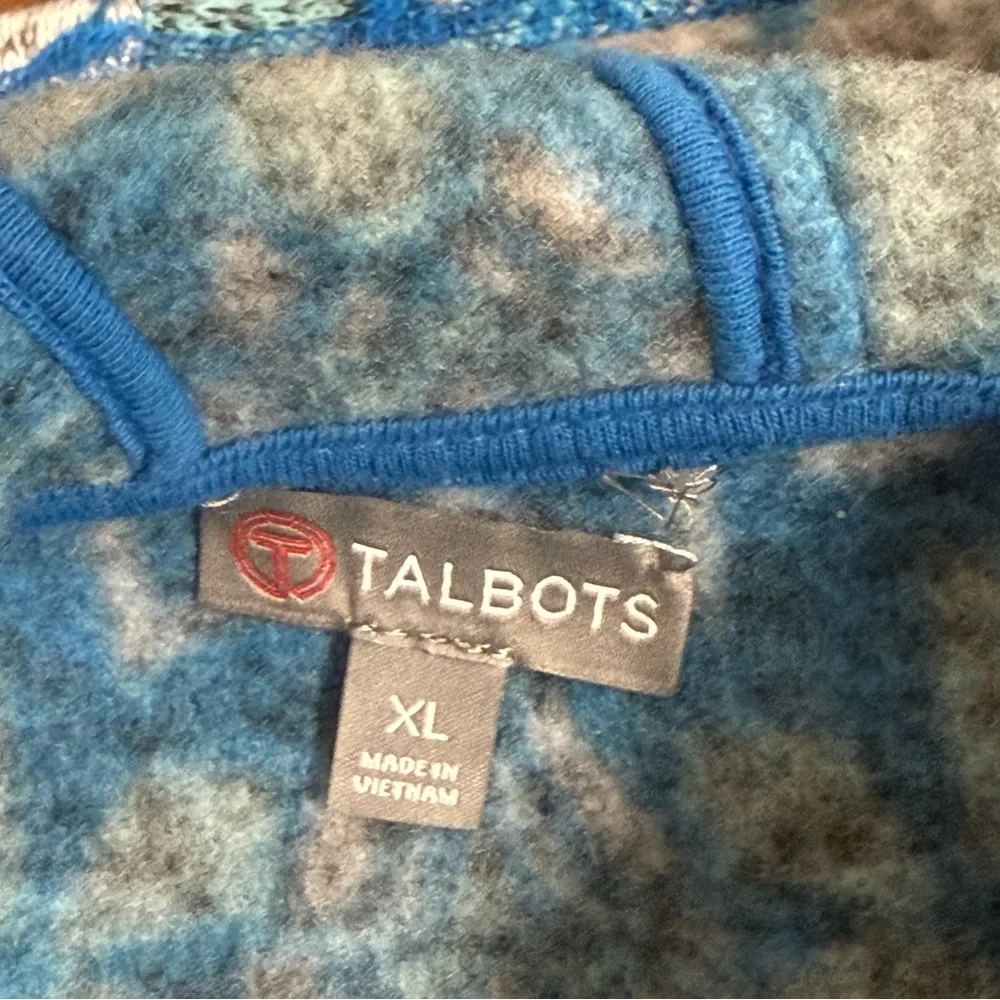 Talbots XL Blue Fleece Hoodie Pullover Snowflake Print Winter Cozy Warm Top - Picture 7 of 8